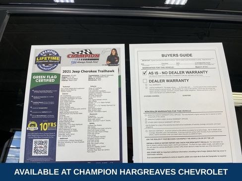 Used 2021 Jeep Cherokee Trailhawk AWD/4WD image 43
