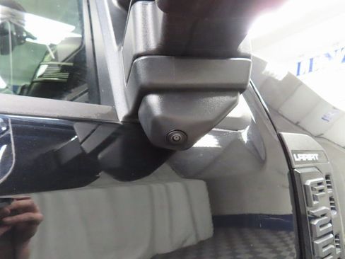 Used 2025 Ford F250 Lariat w/ Lariat Ultimate Package image 57