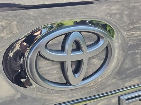 Used 2024 Toyota Camry SE FWD image 16