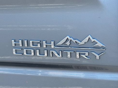 Used 2023 Chevrolet Silverado 1500 High Country w/ High Country Premium Package AWD/4WD image 51