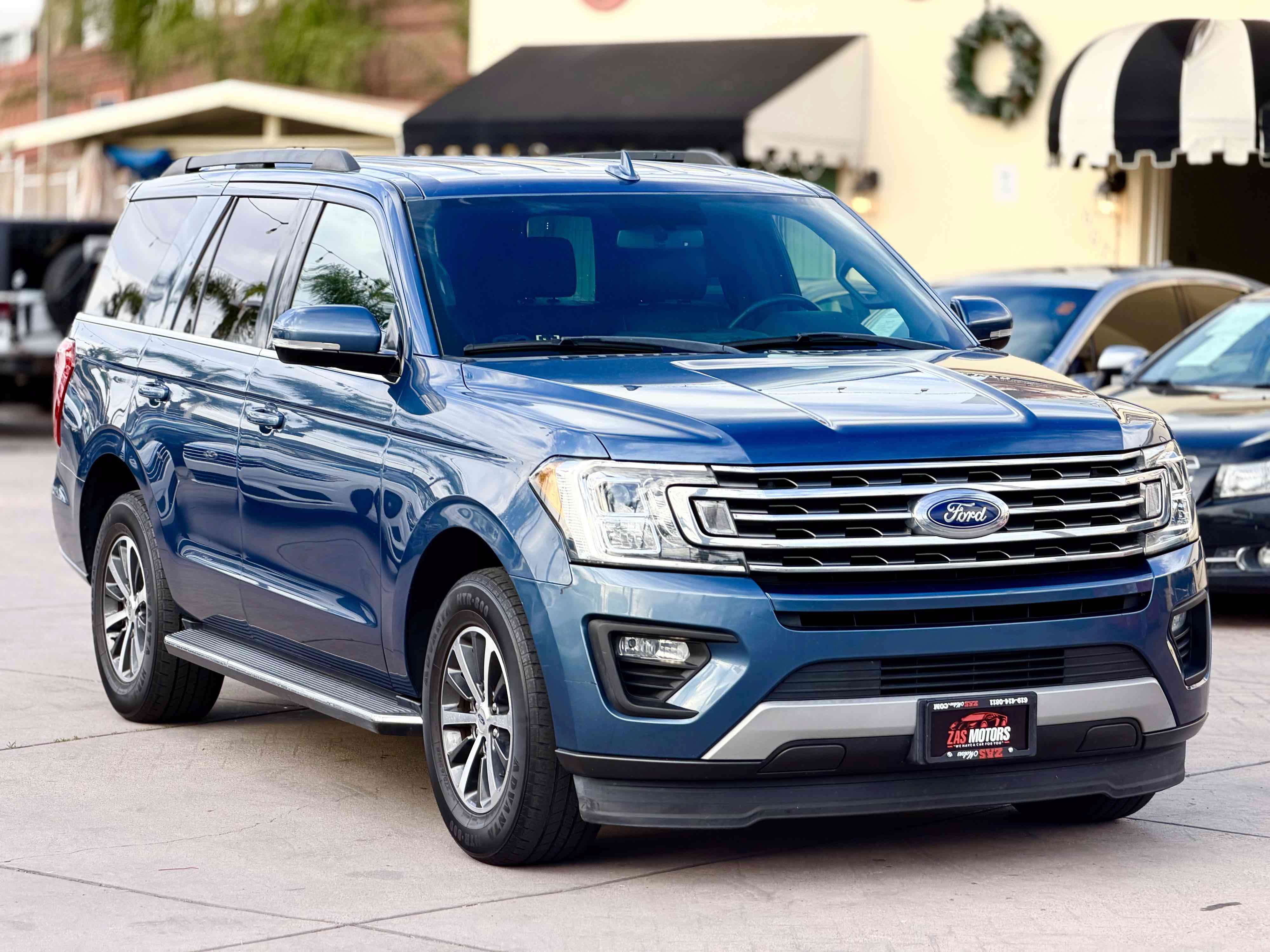 Used 2019 Ford Expedition XLT w/ Equipment Group 202A RWD image 4