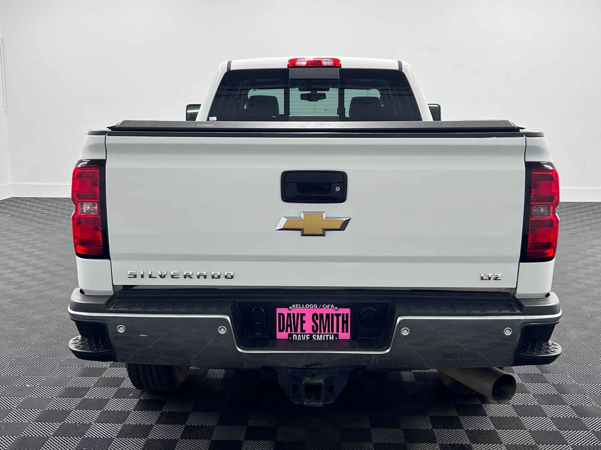 Used 2015 Chevrolet Silverado 3500 LTZ w/ Duramax Plus Package AWD/4WD image 9