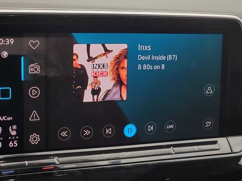 Used 2024 Volkswagen Atlas SE image 17