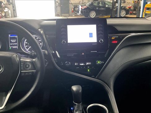 Used 2023 Toyota Camry LE image 7