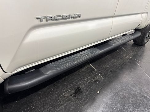 Used 2023 Toyota Tacoma TRD Sport w/ TRD Premium Sport Package AWD/4WD image 37