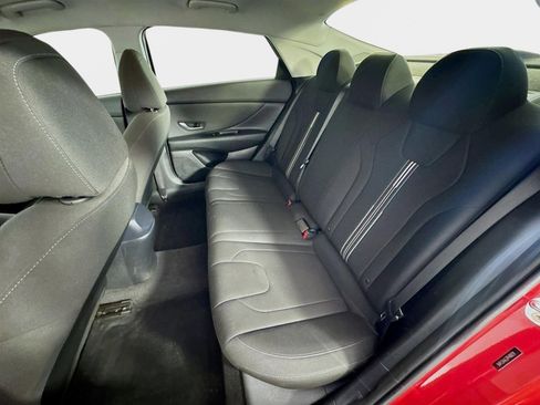 Certified 2023 Hyundai Elantra SEL w/ Convenience Package image 22