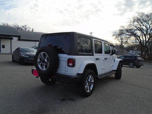 Used 2021 Jeep Wrangler Unlimited Sahara image 24