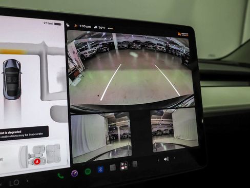 Used 2023 Tesla Model 3 Standard Range RWD image 24