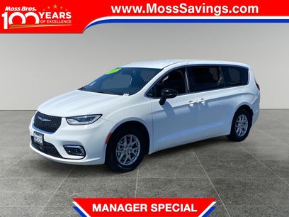 Used 2024 Chrysler Pacifica Touring