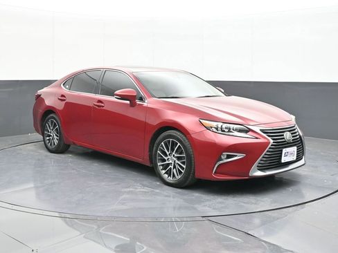 Used 2017 Lexus ES 350 w/ Luxury Package FWD image 16
