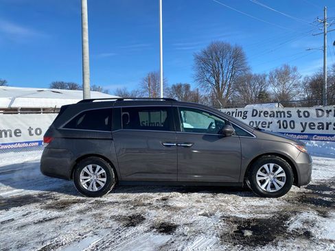 Used 2016 Honda Odyssey EX-L image 2