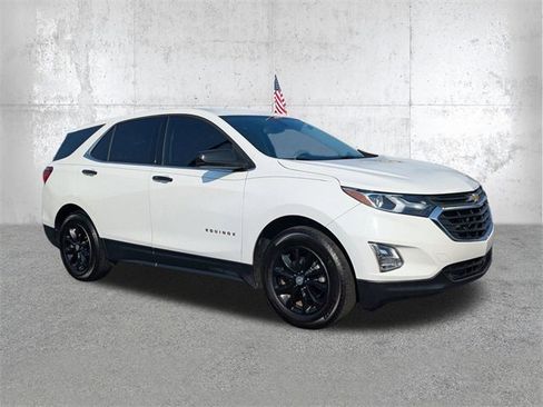 Used 2019 Chevrolet Equinox LT image 2