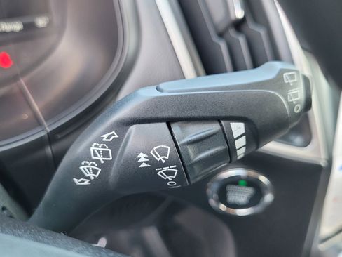 Used 2023 Ford Edge SE w/ Black Appearance Package image 29