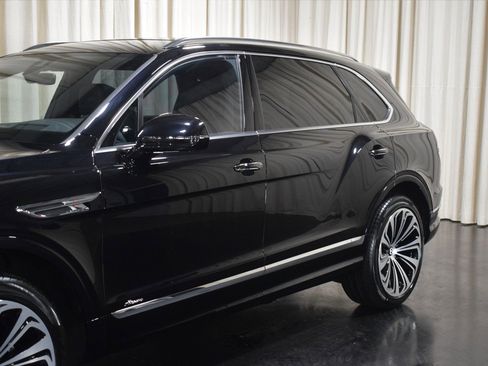 New 2024 Bentley Bentayga Extended Wheelbase image 8