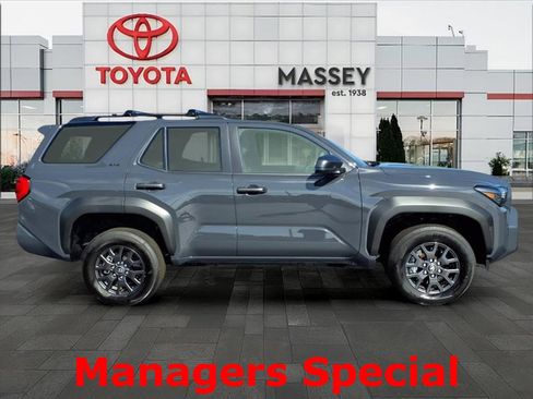 Used 2025 Toyota 4Runner SR5 image 1
