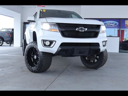 Used 2018 Chevrolet Colorado LT w/ LT Convenience Package RWD image 1