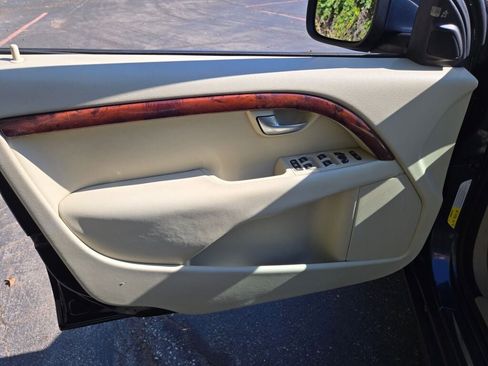 Used 2008 Volvo XC70 3.2 image 23