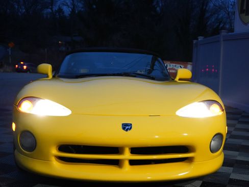 Used 1994 Dodge Viper RT/10 image 15