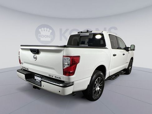 Used 2024 Nissan Titan SV w/ SV Convenience Package image 7