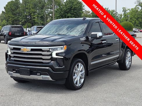 Used 2024 Chevrolet Silverado 1500 High Country w/ High Country Premium Package AWD/4WD image 2