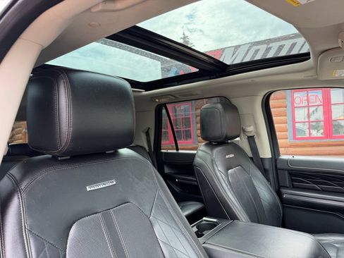 Used 2018 Ford Expedition Max Platinum AWD/4WD image 23