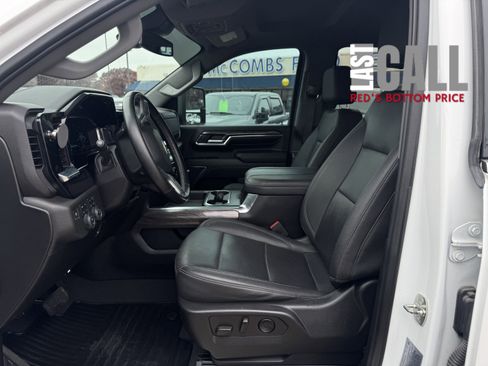 Used 2024 Chevrolet Silverado 2500 LTZ w/ LTZ Plus Package image 18