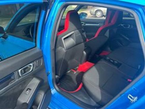 Used 2024 Honda Civic Type R image 9