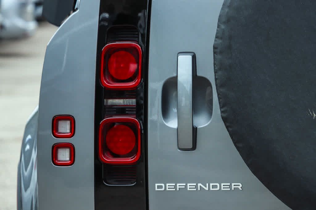 Used 2024 Land Rover Defender 130 S AWD/4WD image 9