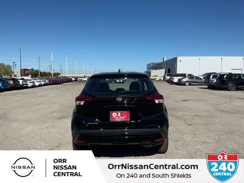 New 2025 Nissan Kicks Play S image 6