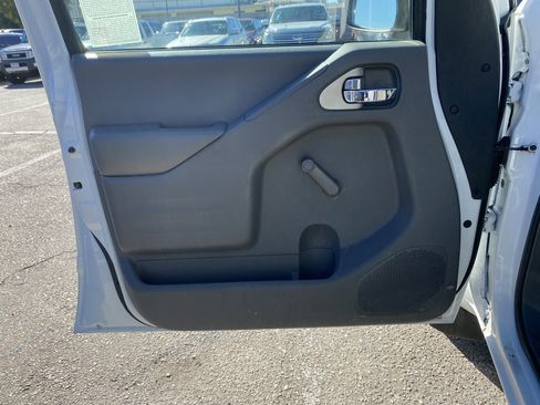 Used 2019 Nissan Frontier S image 16