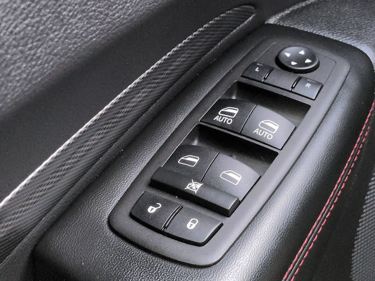 Certified 2024 Dodge Durango R/T w/ Blacktop Package RWD image 23