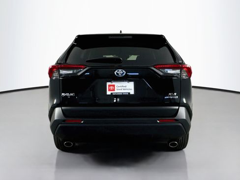 Certified 2022 Toyota RAV4 XLE Premium AWD/4WD image 6
