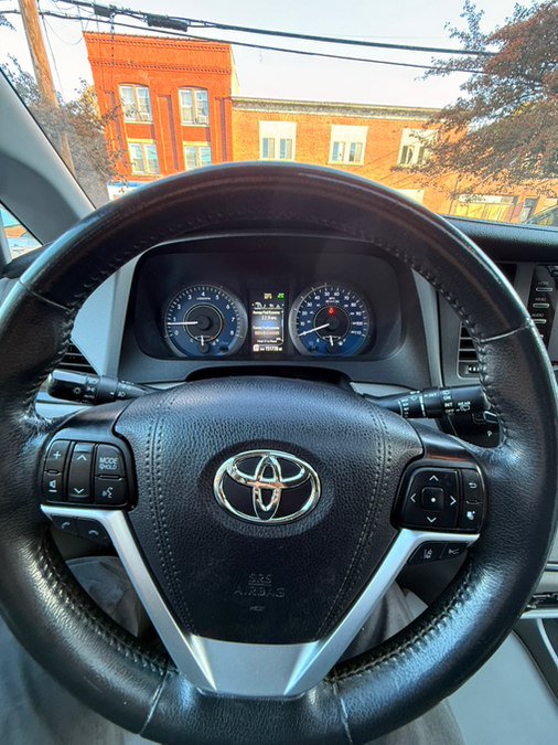 Used 2019 Toyota Sienna XLE FWD image 13