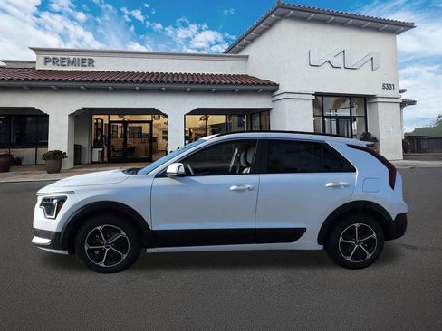 New 2026 Kia Niro EX FWD image 5
