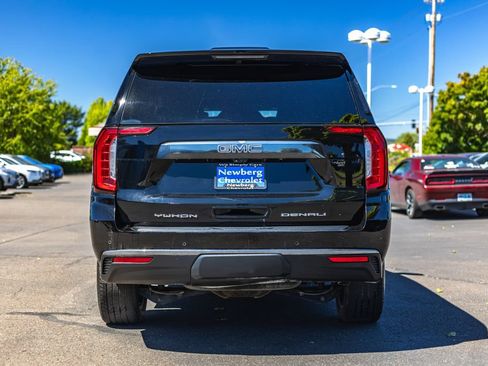 Used 2024 GMC Yukon XL Denali Ultimate AWD/4WD image 8