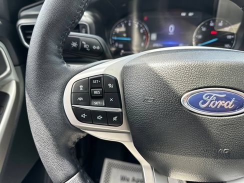 Used 2023 Ford Explorer XLT w/ Equipment Group 202A AWD/4WD image 19