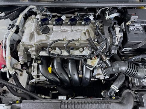 Used 2022 Toyota Corolla LE FWD image 38