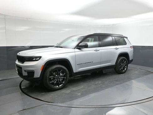 New 2025 Jeep Grand Cherokee L Limited image 1