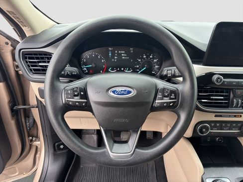 Used 2020 Ford Escape SE FWD image 10