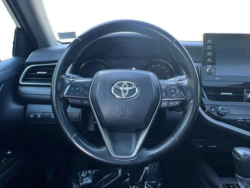 Used 2021 Toyota Camry XSE FWD image 12