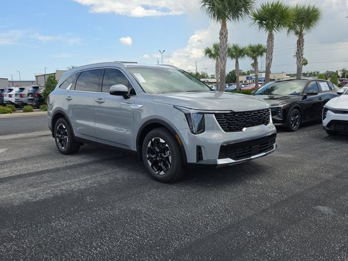 New 2026 Kia Sorento S FWD image 2