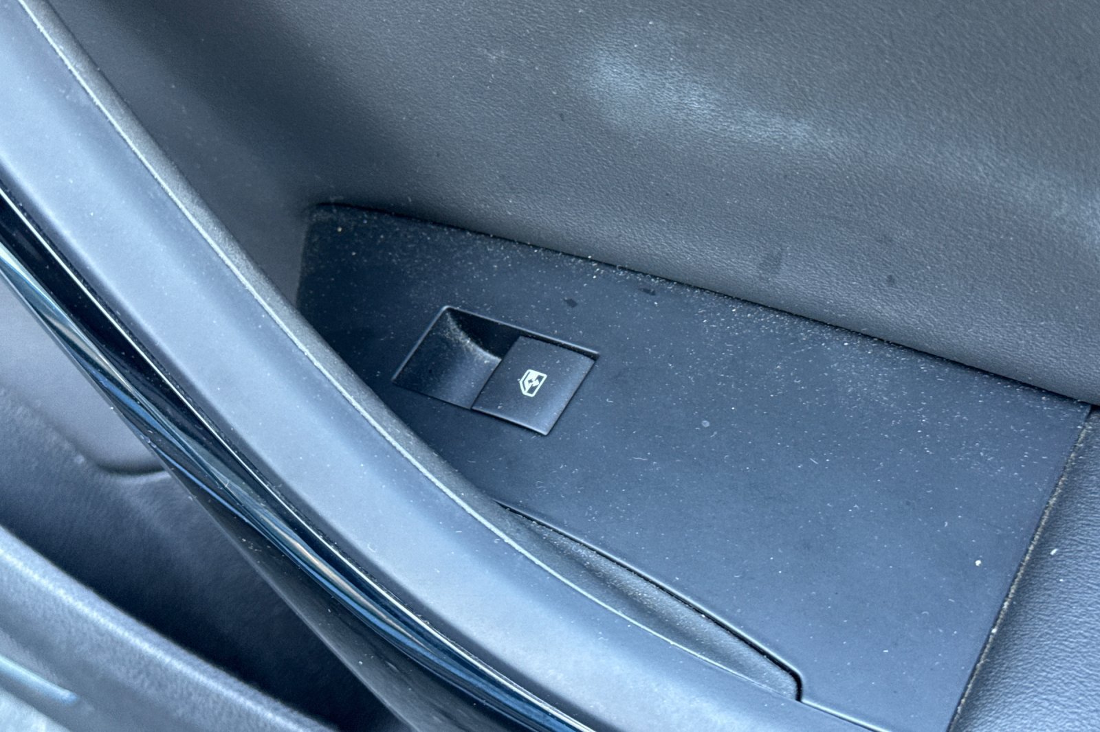 Used 2016 Buick Cascada Premium FWD image 23