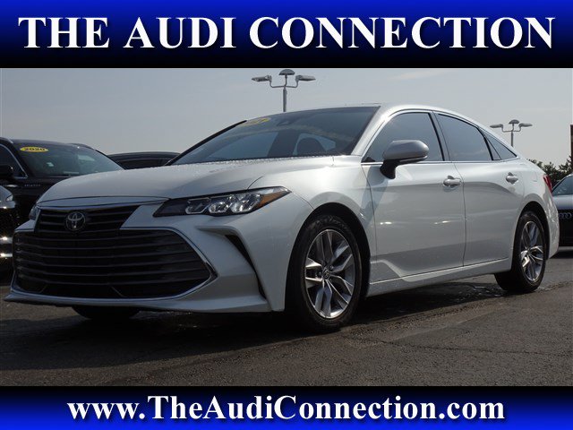 Used 2021 Toyota Avalon XLE w/ Moonroof Package FWD image 1