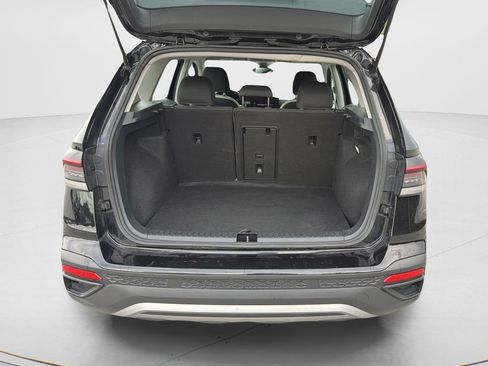 Used 2025 Volkswagen Taos S AWD/4WD image 10