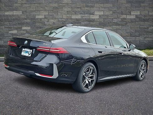 New 2026 BMW 530i xDrive w/ Premium Package AWD/4WD image 7