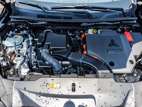 New 2025 Mitsubishi Outlander ES image 29