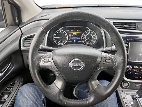 Used 2023 Nissan Murano SV image 14