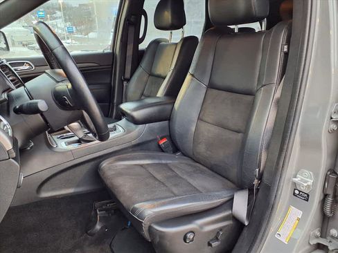 Used 2022 Jeep Grand Cherokee Laredo X image 10