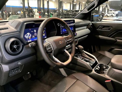 Used 2026 Chevrolet Colorado Trail Boss AWD/4WD image 8