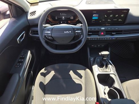 New 2026 Kia K4 FWD image 13